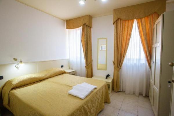 Oz House Bed & Breakfast Scalea Eksteriør bilde
